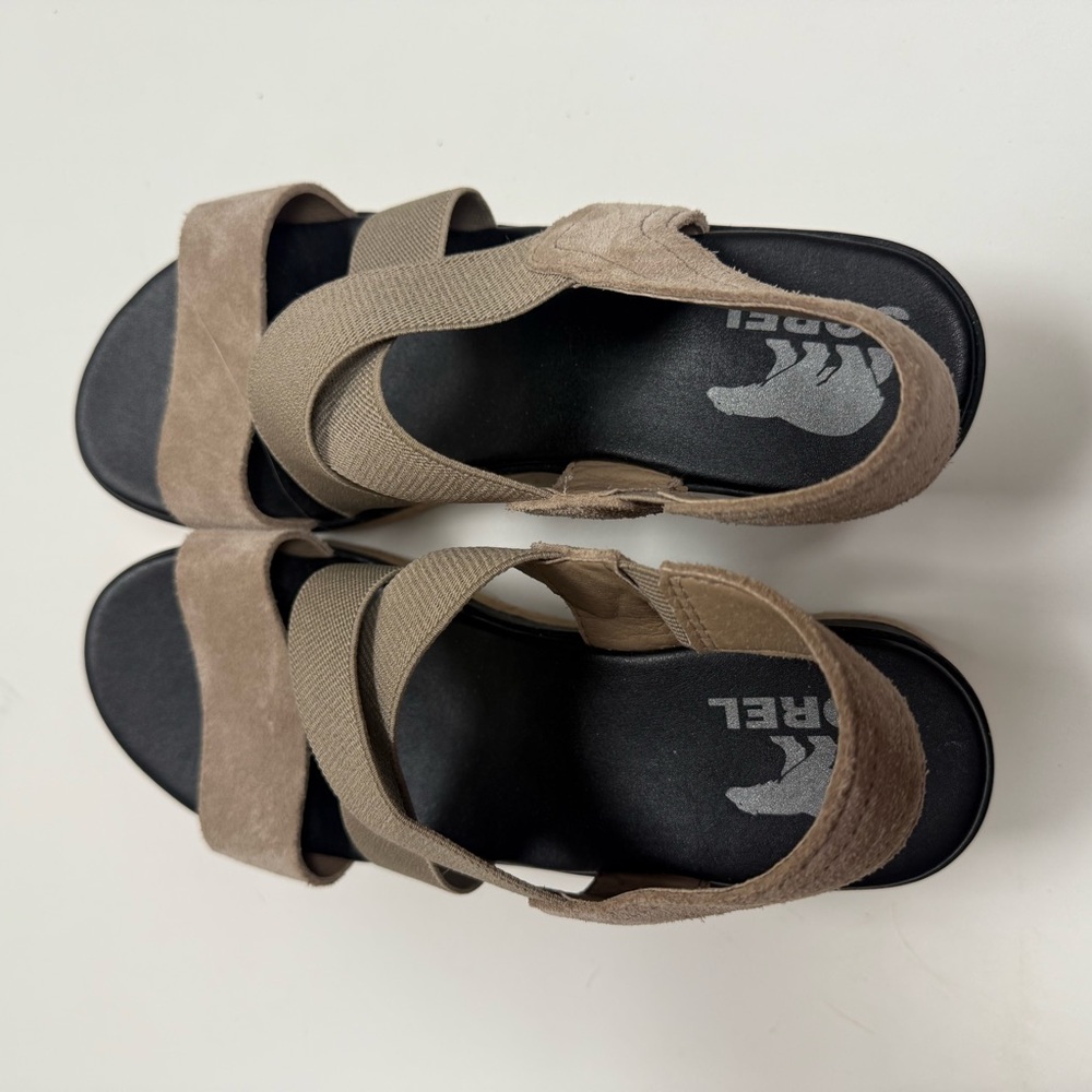 Sorel Beige and Black Strappy Sandals